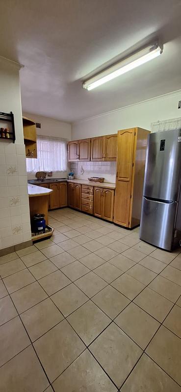 3 Bedroom Property for Sale in Goodwood Central Western Cape